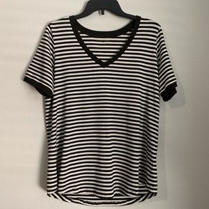 Universal Standard Black & White Striped 2XS V Rex